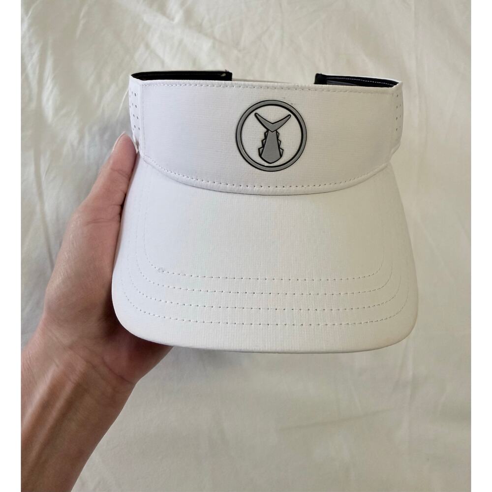 Tunaskin | Women’s O/S | White Lightweight Visor Adjustable Fishing Boating